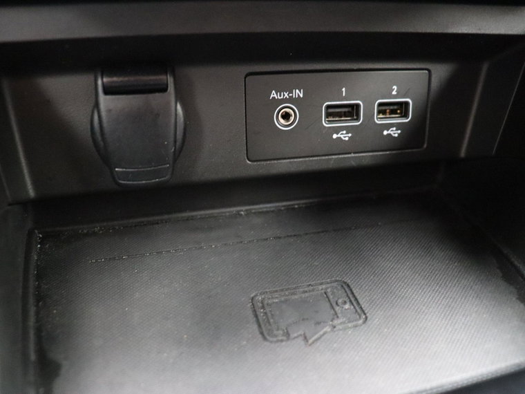 Vehicle Image 28