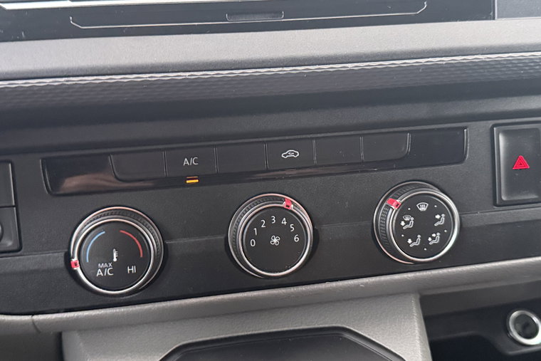 Vehicle Image 26