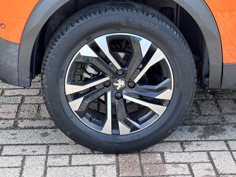 Vehicle Image 21