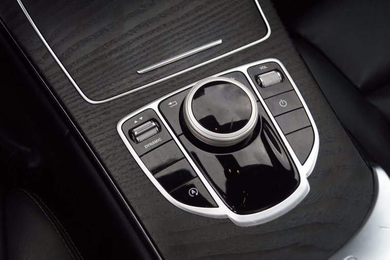 Vehicle Image 19