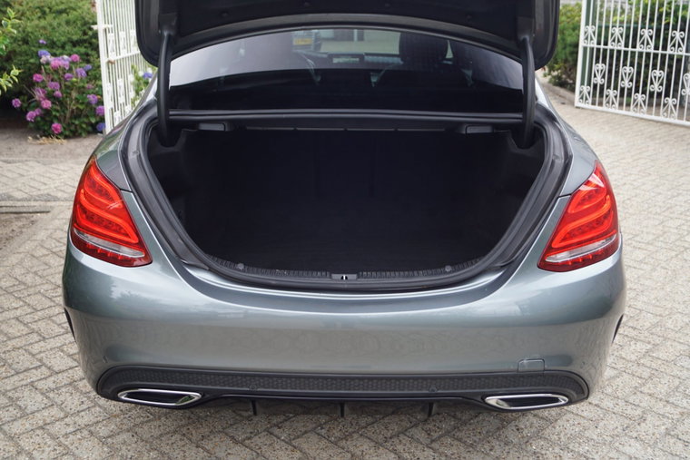 Vehicle Image 35