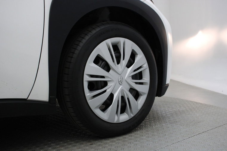 Vehicle Image 21
