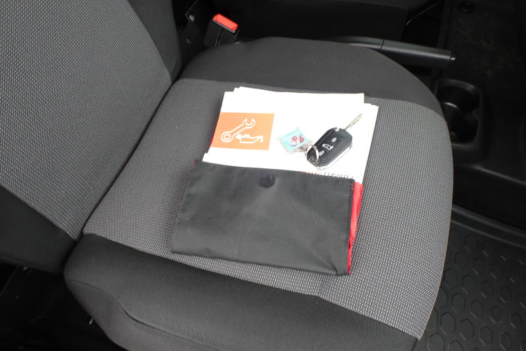 Vehicle Image 10
