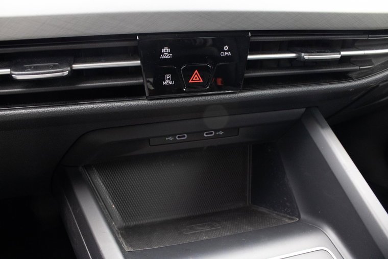 Vehicle Image 33