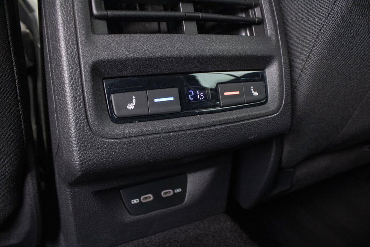 Vehicle Image 38