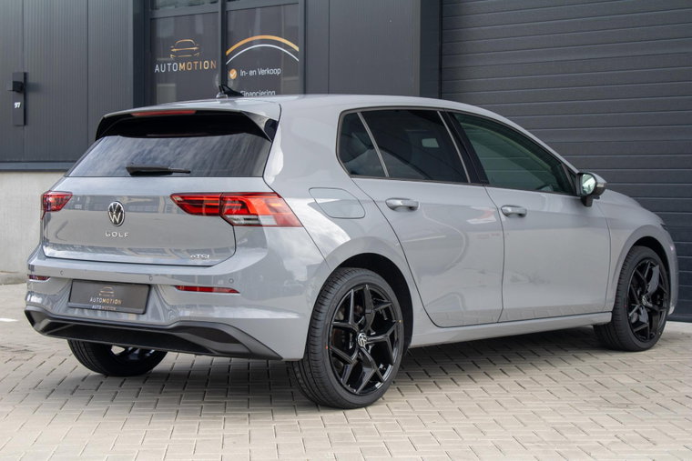 Vehicle Image 40