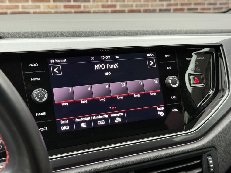 Vehicle Image 23