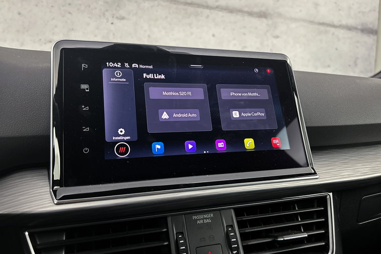 Vehicle Image 21