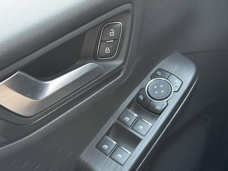 Vehicle Image 24
