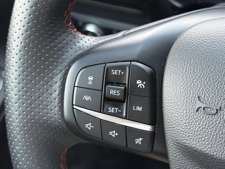 Vehicle Image 27