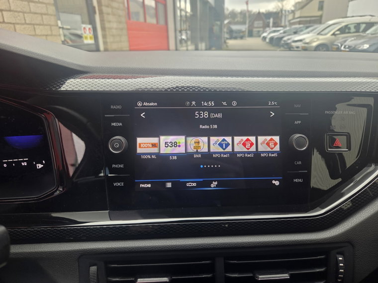 Vehicle Image 18