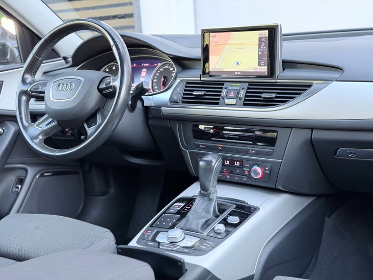 Vehicle Image 19