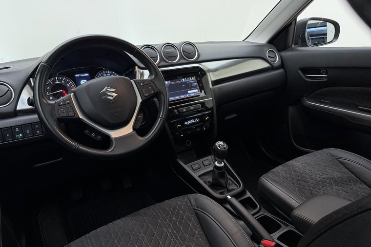 Vehicle Image 16