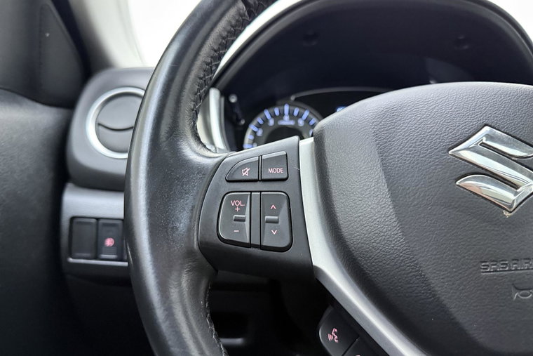 Vehicle Image 21