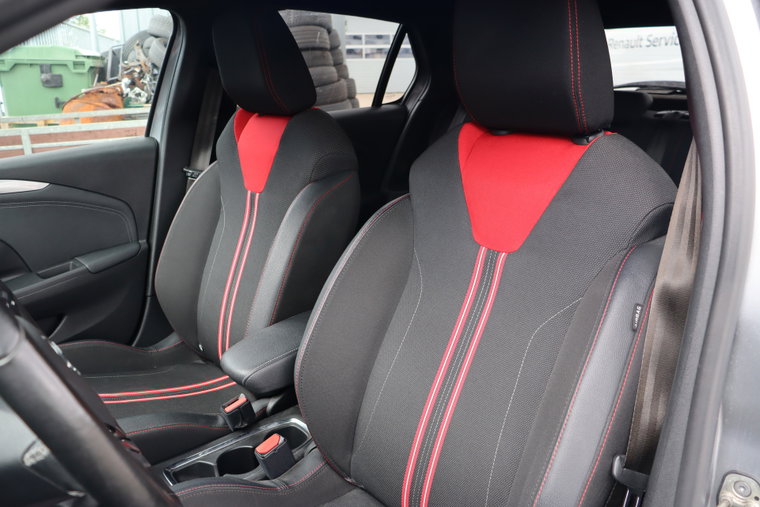 Vehicle Image 8