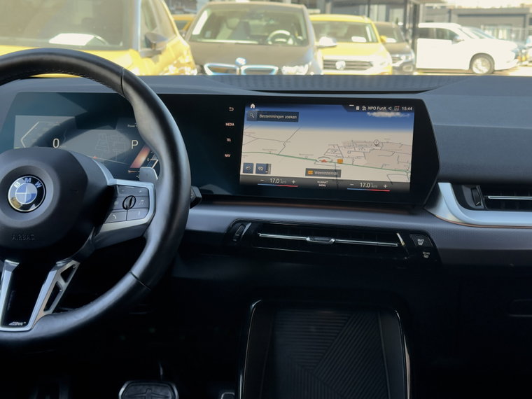 Vehicle Image 35