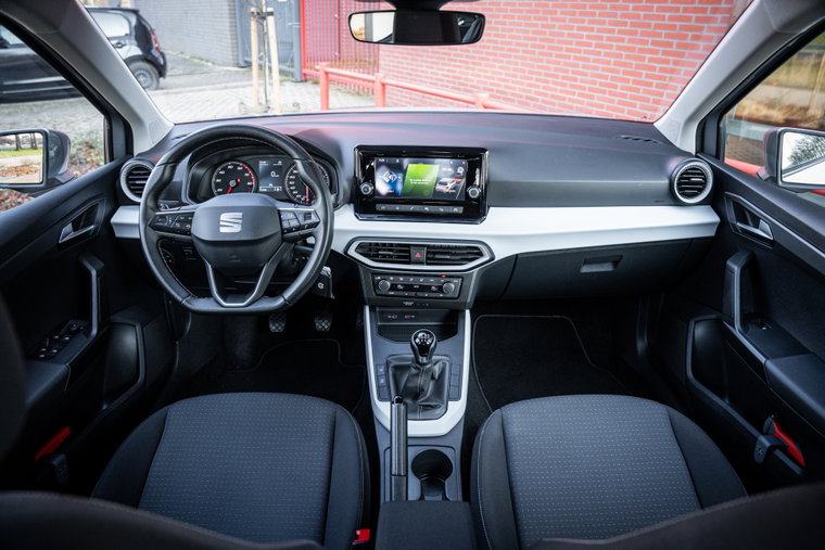 Vehicle Image 14