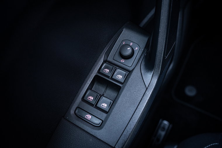 Vehicle Image 28
