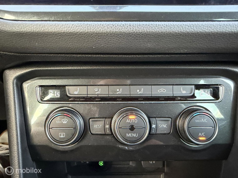 Vehicle Image 52