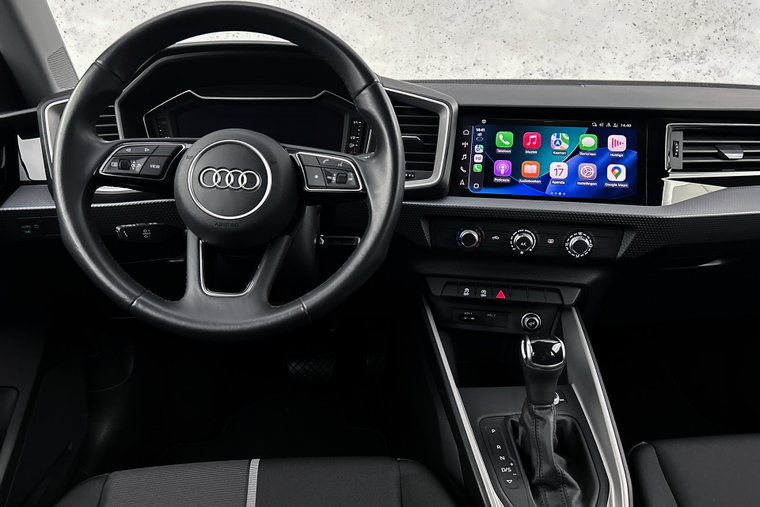 Vehicle Image 12