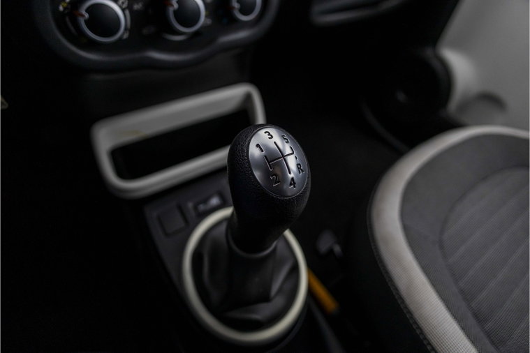 Vehicle Image 24