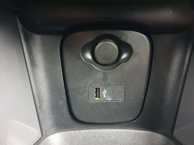 Vehicle Image 32