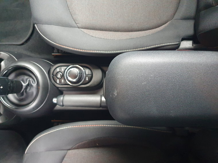 Vehicle Image 39