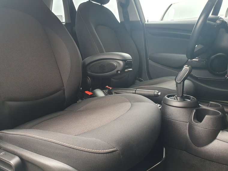 Vehicle Image 48