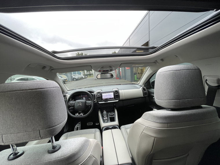 Vehicle Image 19