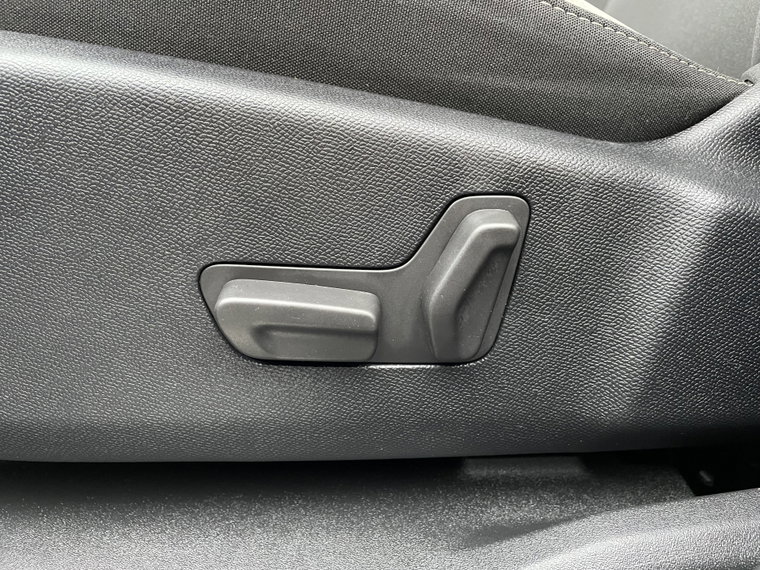 Vehicle Image 39