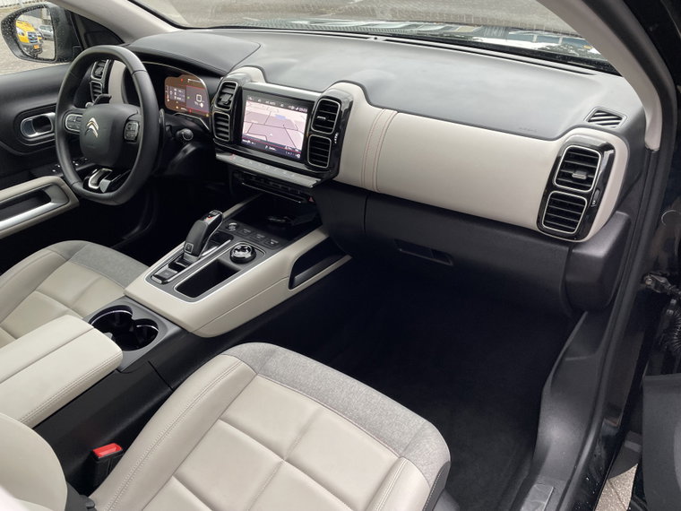 Vehicle Image 45