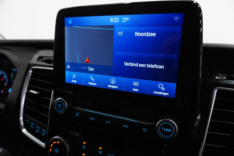 Vehicle Image 13