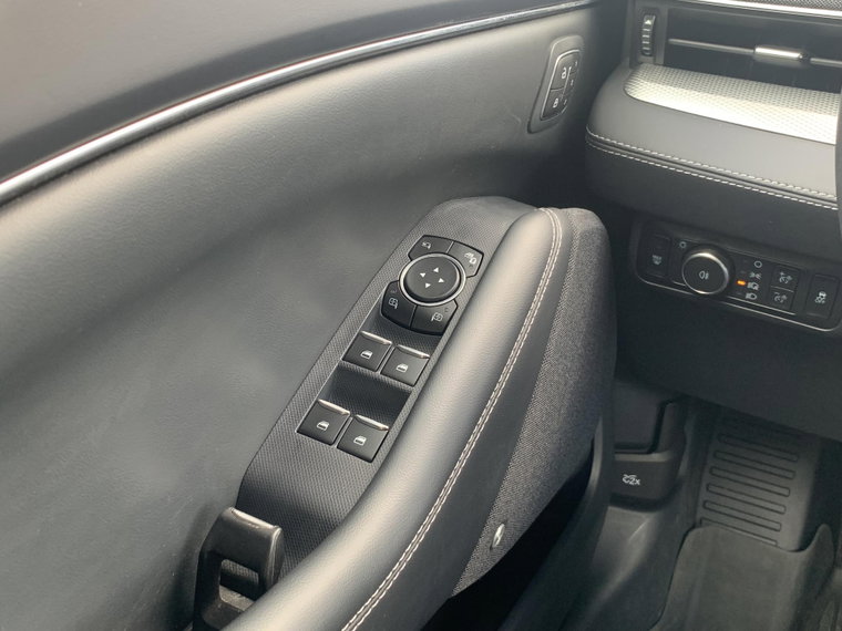Vehicle Image 26