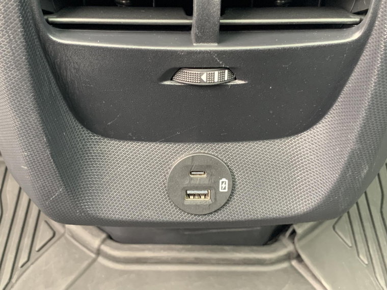Vehicle Image 27