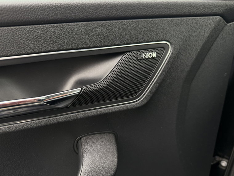 Vehicle Image 48