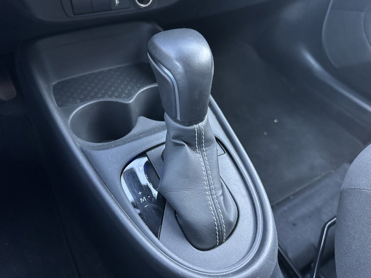 Vehicle Image 24