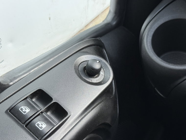 Vehicle Image 24