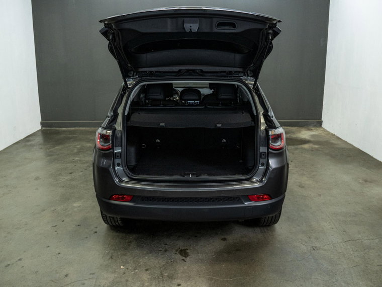 Vehicle Image 35
