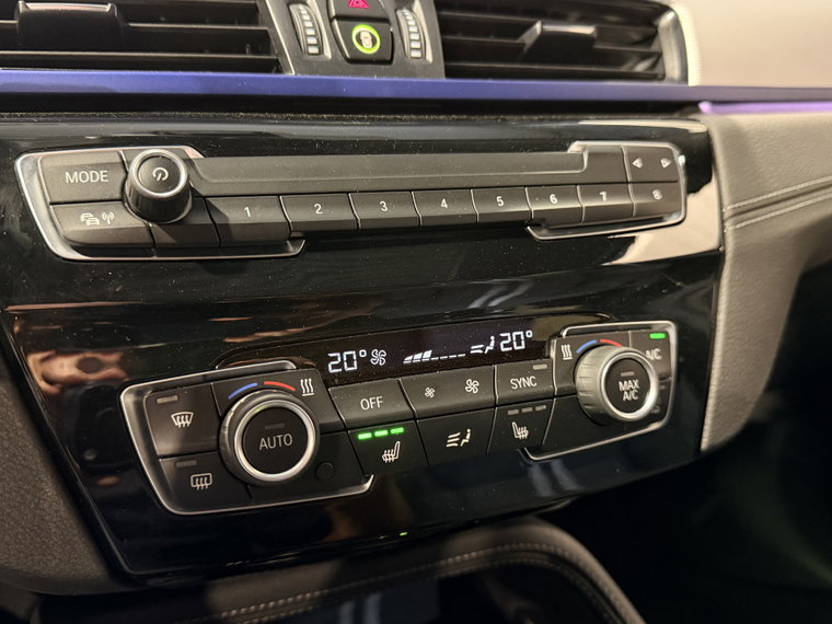Vehicle Image 24