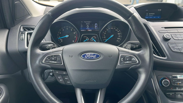 Vehicle Image 16