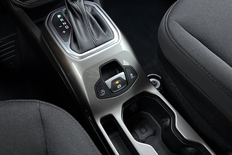 Vehicle Image 30