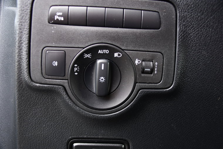 Vehicle Image 28