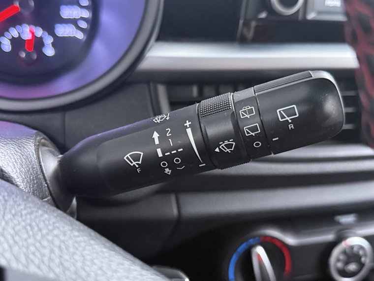 Vehicle Image 26