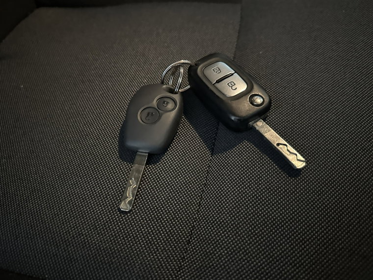 Vehicle Image 24