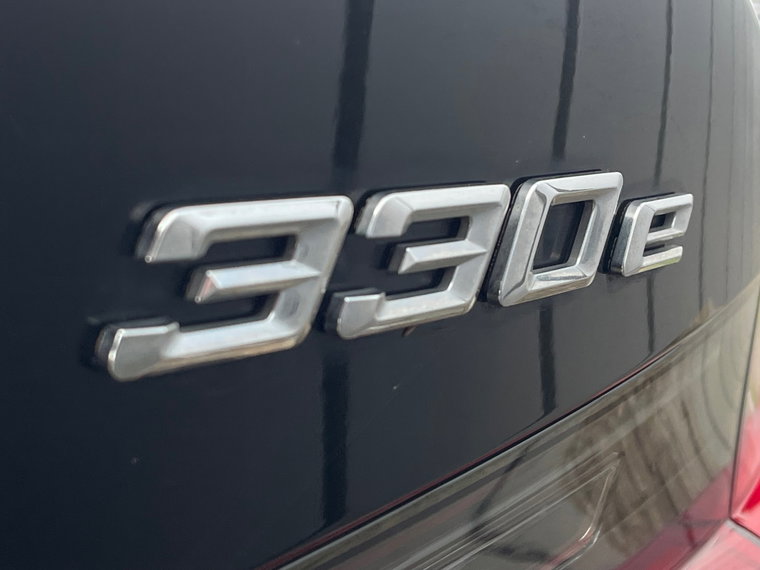 Vehicle Image 32
