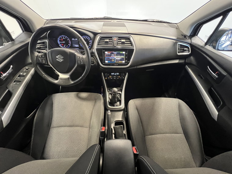 Vehicle Image 35