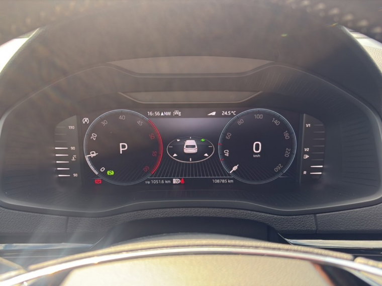 Vehicle Image 22