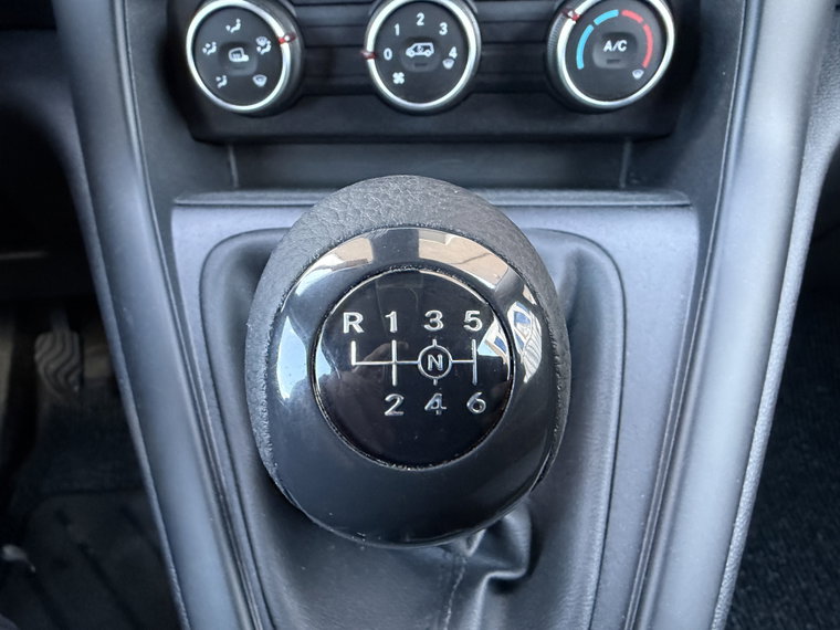 Vehicle Image 27