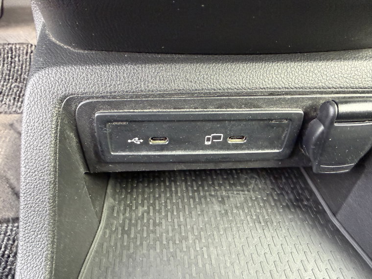 Vehicle Image 59