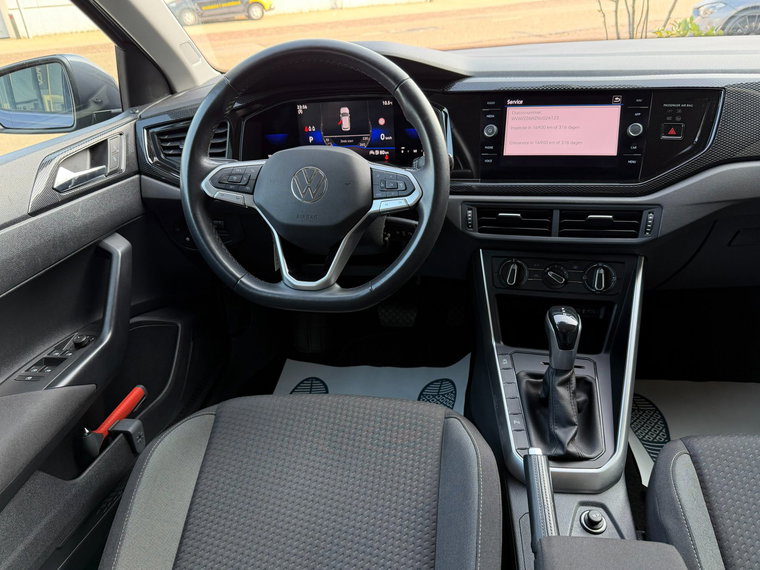 Vehicle Image 19